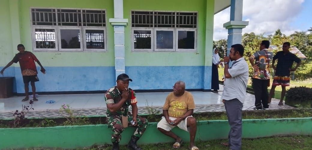 Melalui Komsos Babinsa teluk Bintuni  Jalin Keakraban Kepada Warga Binaan