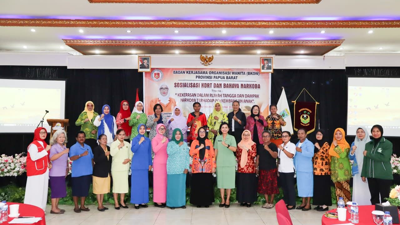SOSIALISASI KDRT DAN BAHAYA NARKOBA  BERSAMA BKOW PROVINSI PAPUA BARAT