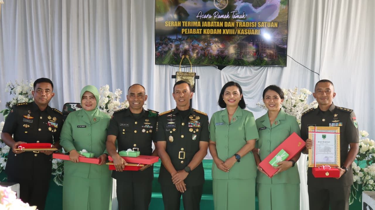 Serah Terima Jabatan dan Tradisi Satuan Pejabat Kodam XVIII/Kasuari.