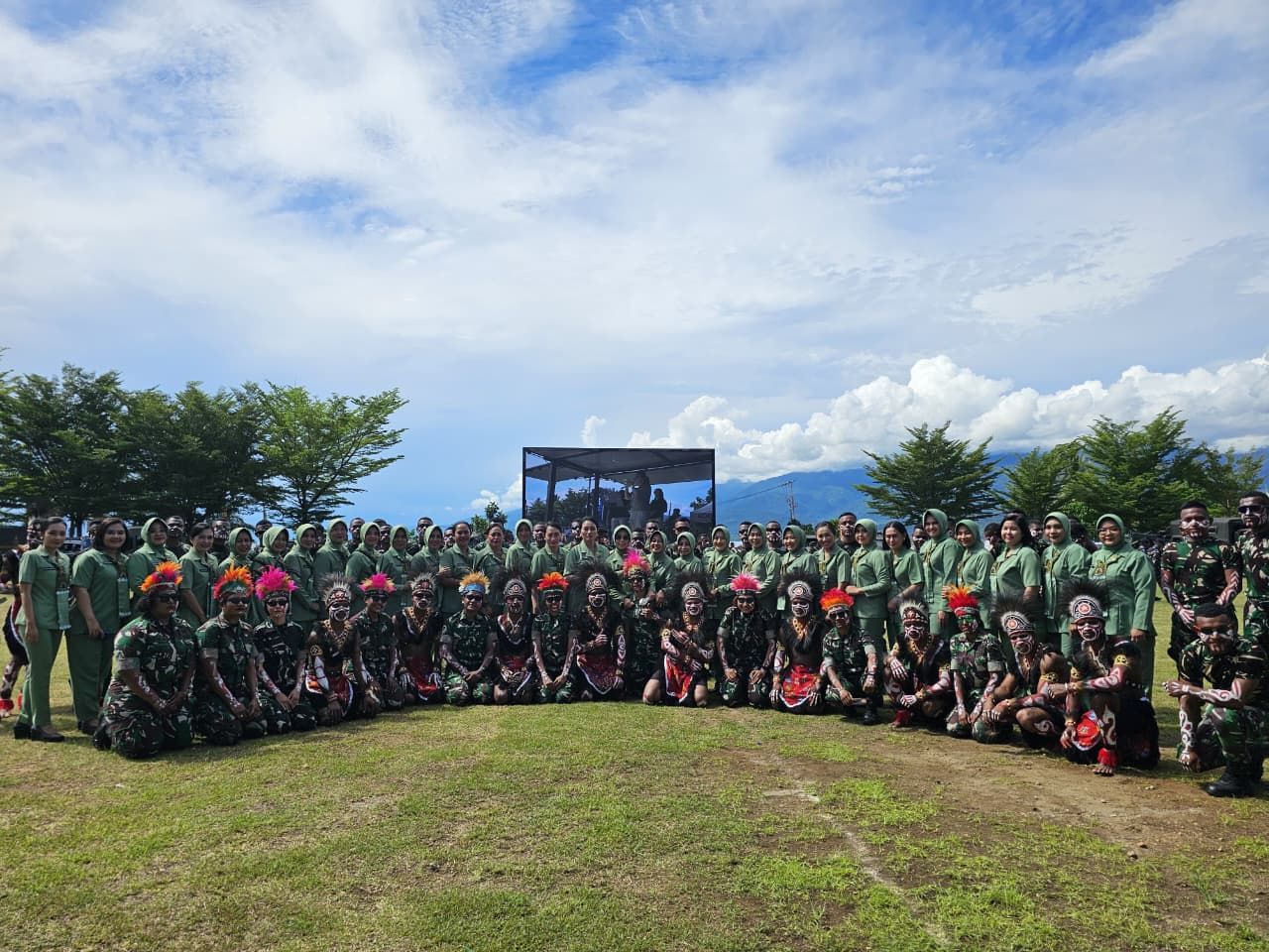 Semarak HUT Ke-80 TNI - TNI PRIMA, TNI RAKYAT, INDONESIA MAJU