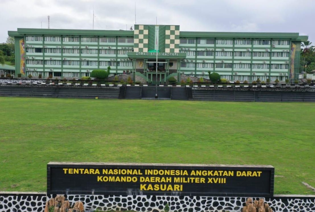 *Terkait* Meninggalnya Alm. Prada Jack Yakonias Soor, Kapendam XVIII/Kasuari : Proses Hukum Berjalan, Komitmen *Kodam XVIII/Kasuari (TNI)* Tegakkan Keadilan;   Drag