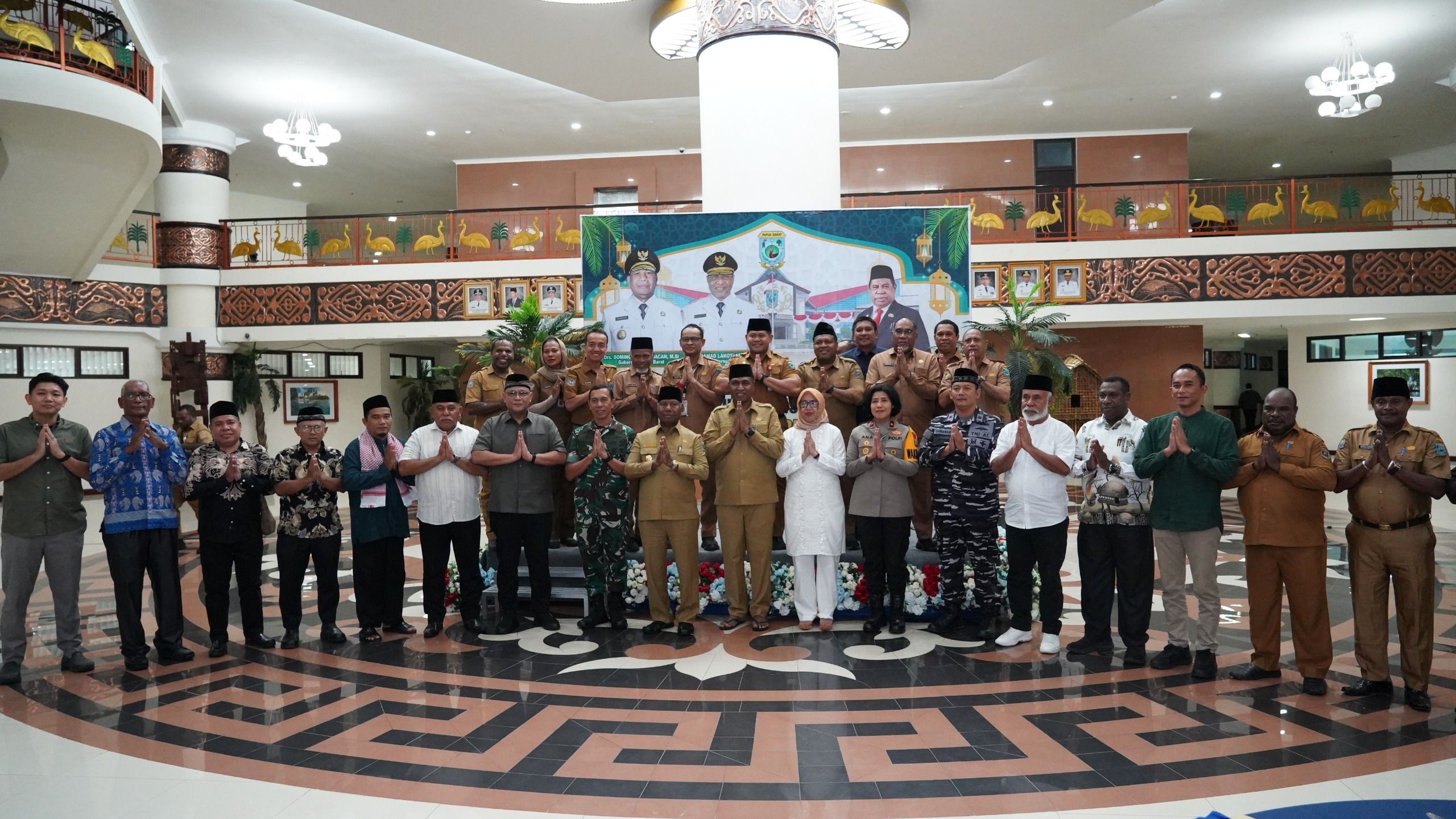 Ramadan Penuh Kebersamaan, Pangdam XVIII/Kasuari Hadiri Buka Puasa Bersama Pemprov. Papua Barat