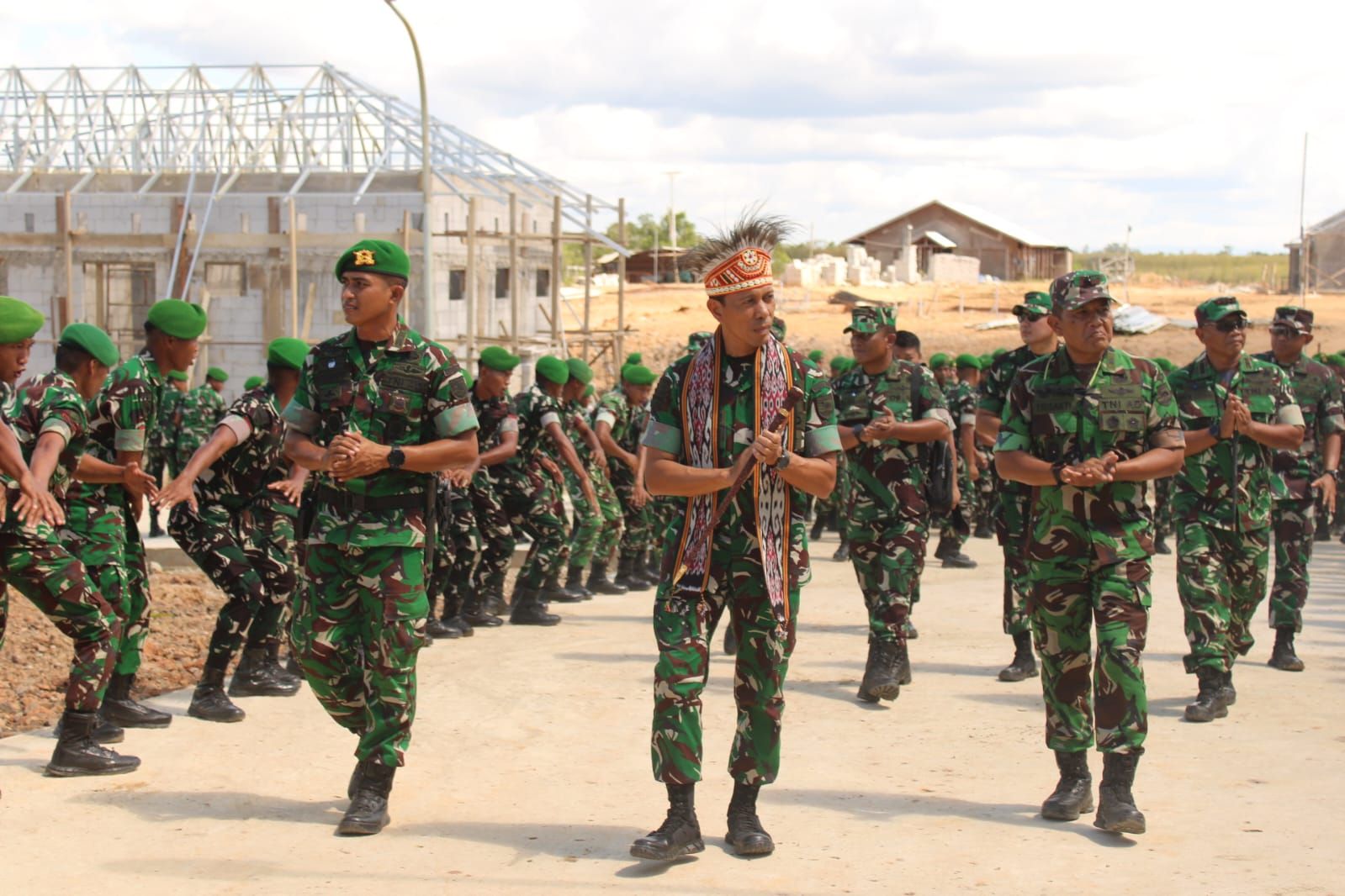 Pangdam Kasuari Kunjungi Yonif TP 808/MM : Tingkatkan Profesionalisme, Disiplin, dan Semangat Juang Prajurit